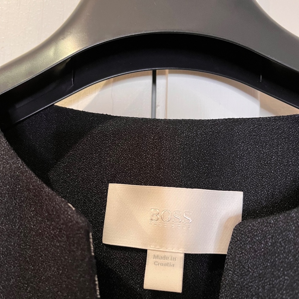 Classic Hugo Boss Pants Suit Perfect for Office - Size U.S. 12 - Picture 2 of 16